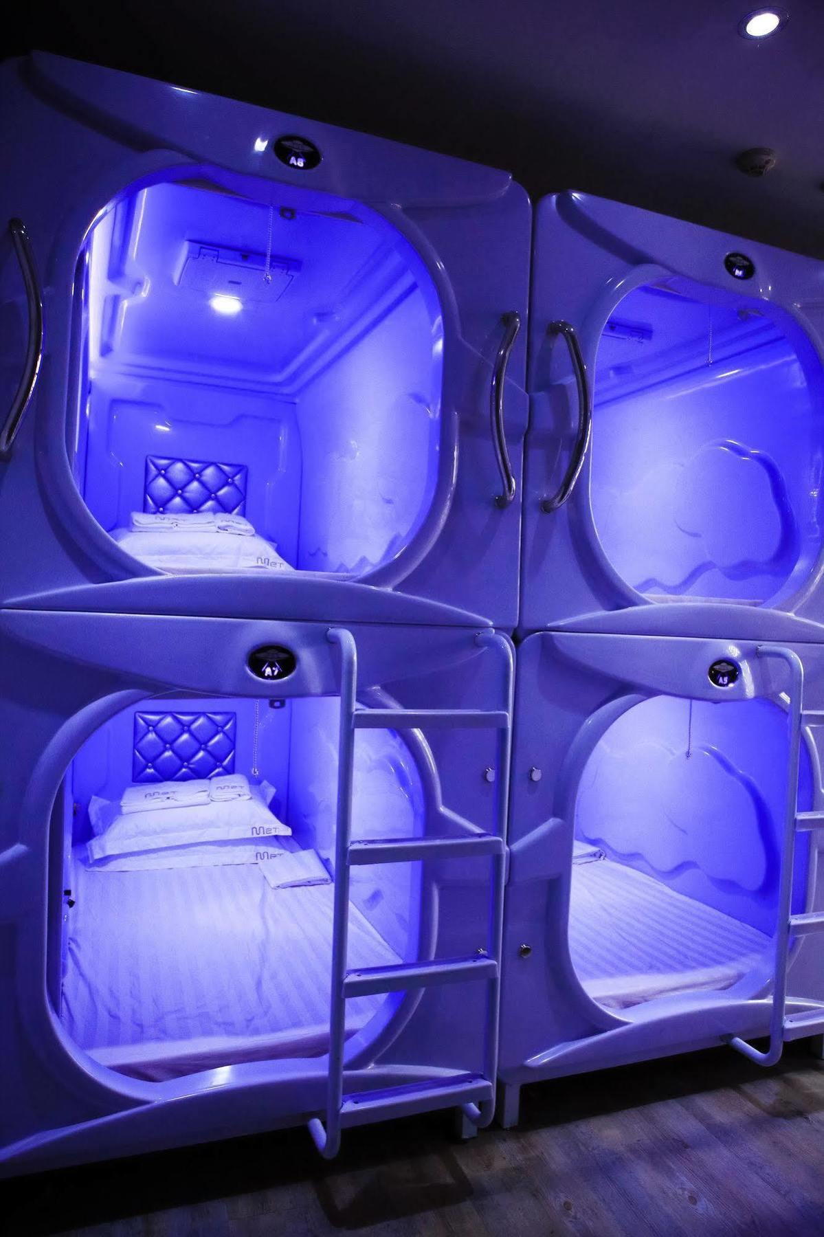 Met A Space Pod @ Boat Quay Singapur Dış mekan fotoğraf