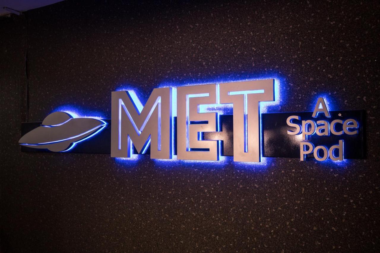 Met A Space Pod @ Boat Quay Singapur Dış mekan fotoğraf