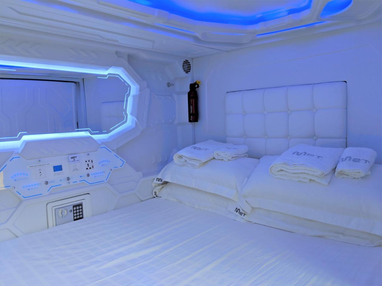 Met A Space Pod @ Boat Quay Singapur Dış mekan fotoğraf