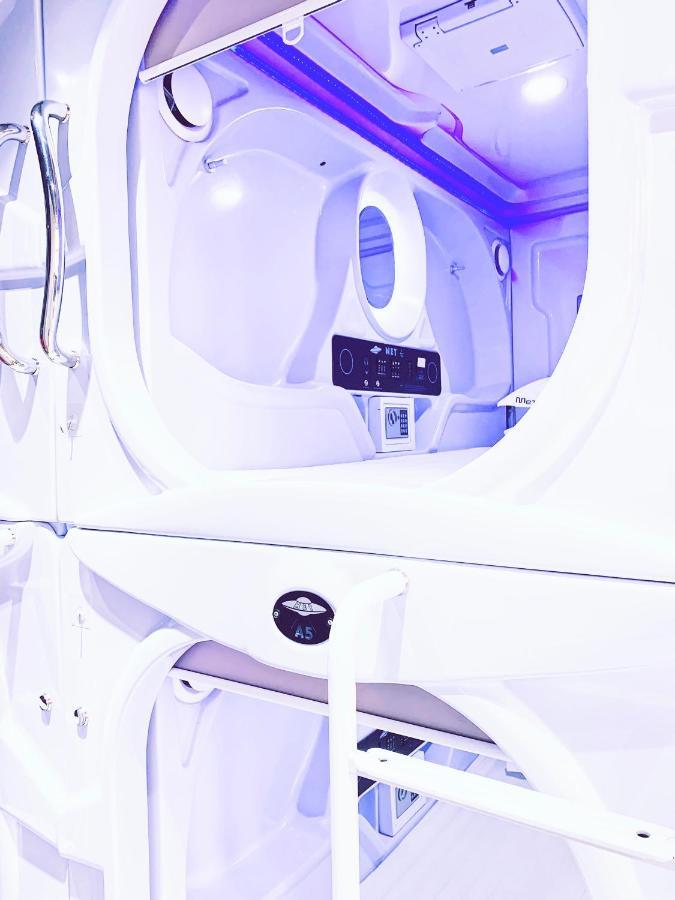 Met A Space Pod @ Boat Quay Singapur Dış mekan fotoğraf