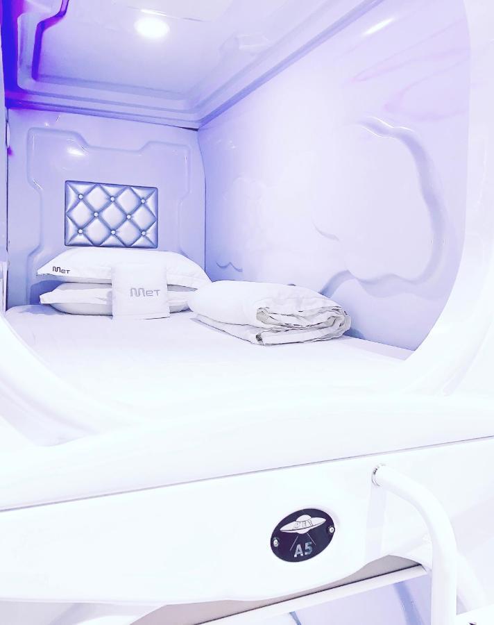 Met A Space Pod @ Boat Quay Singapur Dış mekan fotoğraf