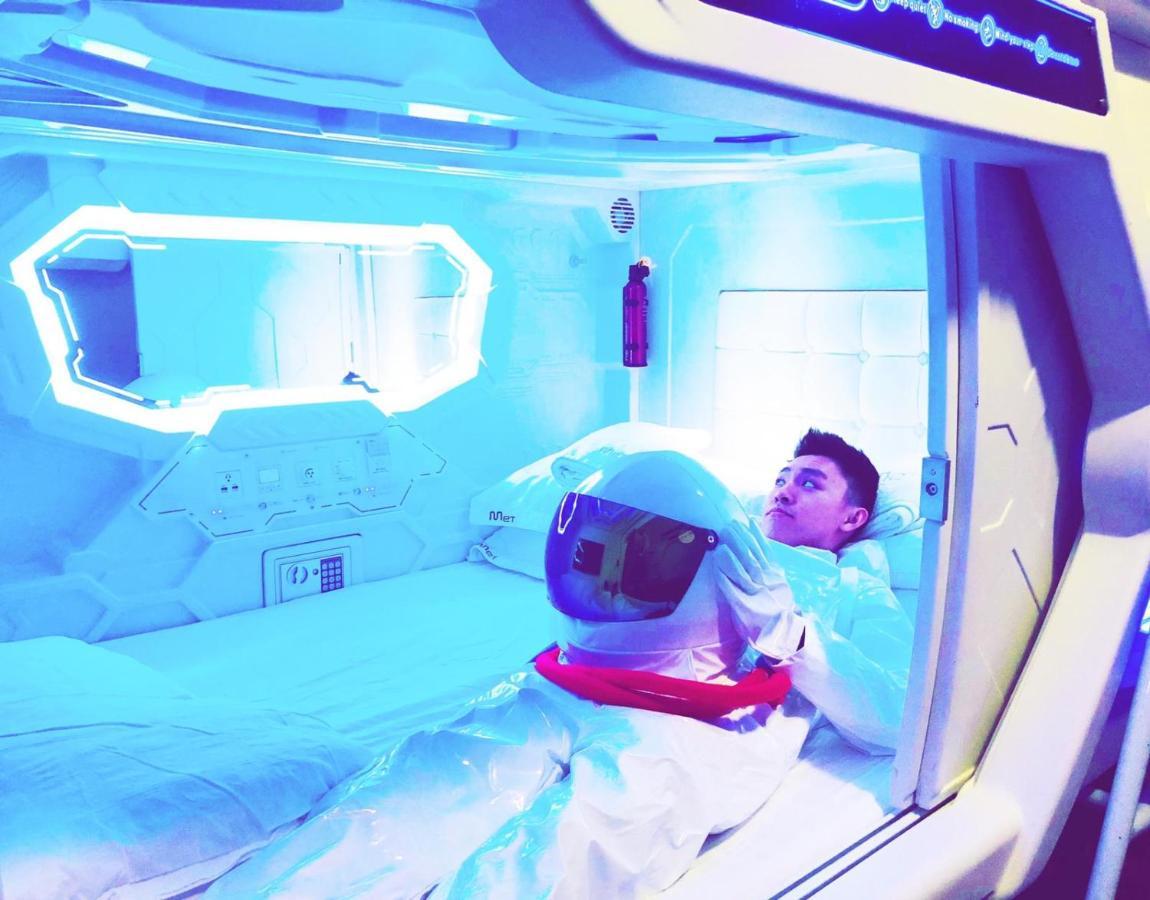 Met A Space Pod @ Boat Quay Singapur Dış mekan fotoğraf