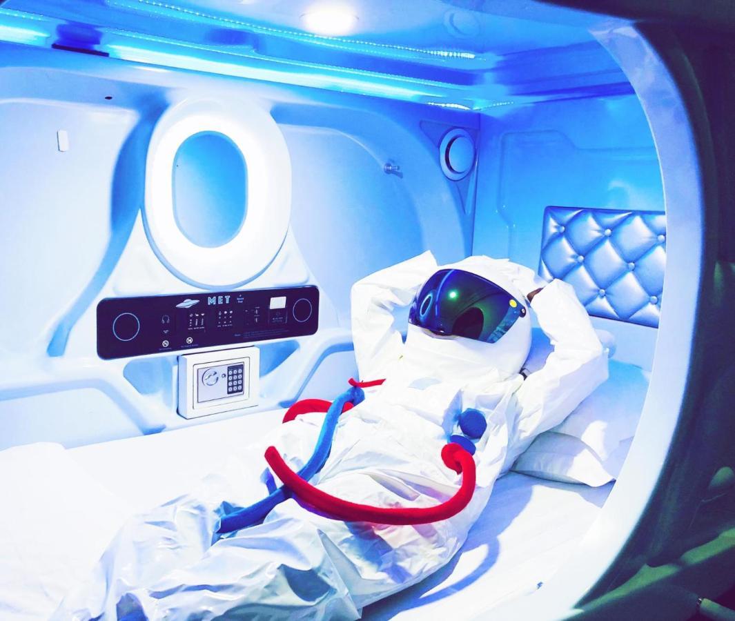 Met A Space Pod @ Boat Quay Singapur Dış mekan fotoğraf
